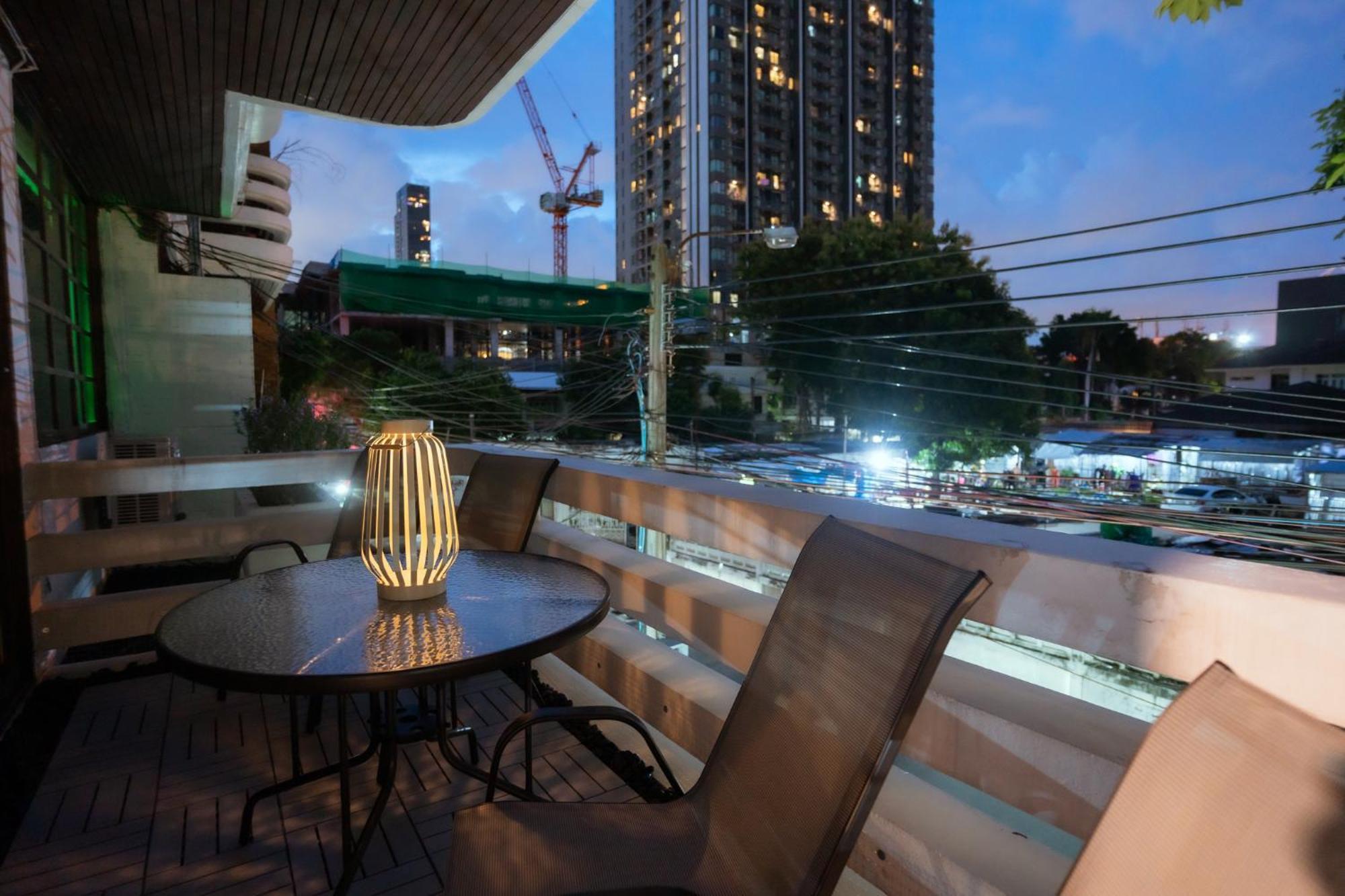 420 Hostel - Ekkamai Buds & Beds Bangkok Luaran gambar