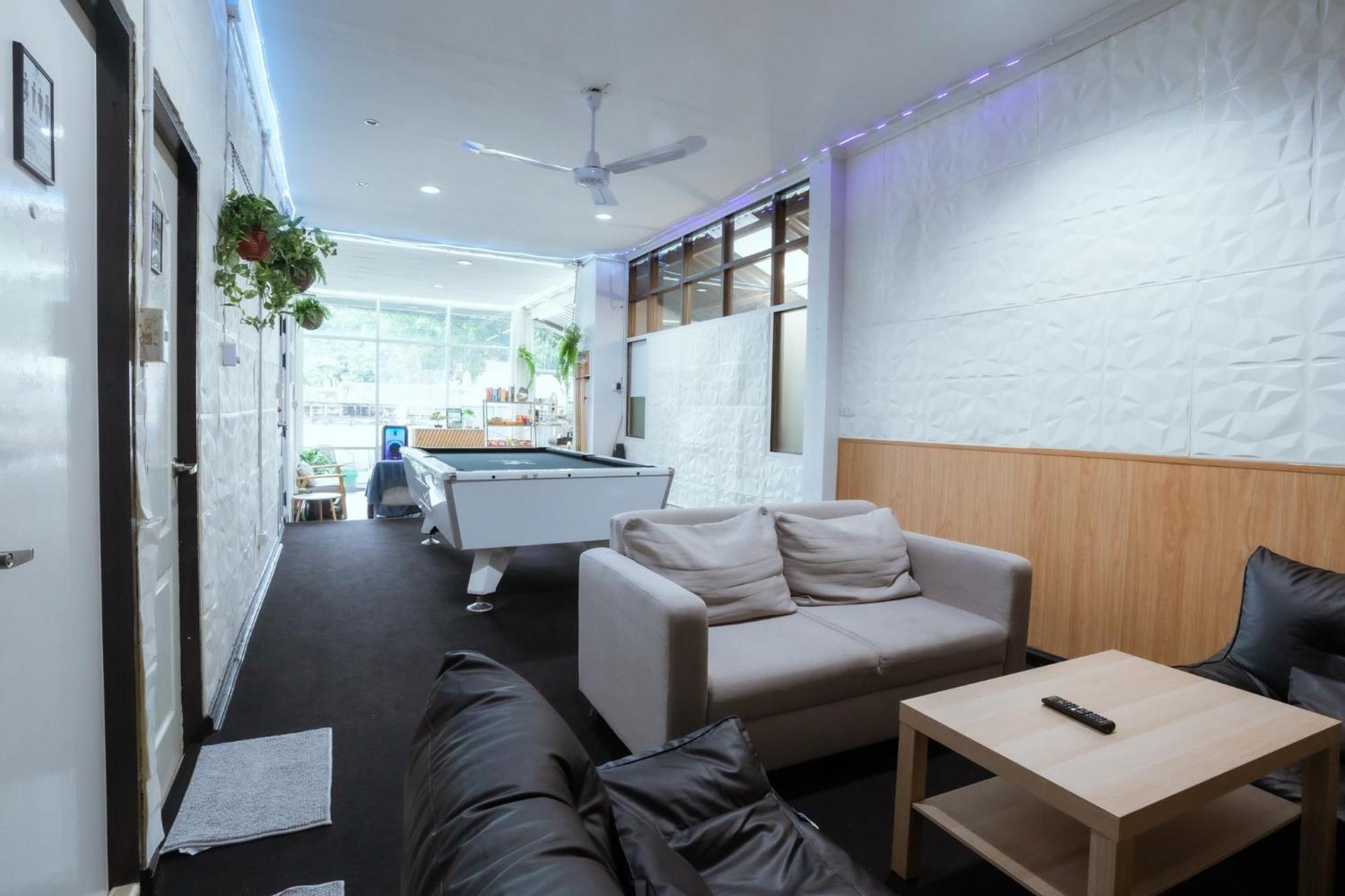 420 Hostel - Ekkamai Buds & Beds Bangkok Luaran gambar