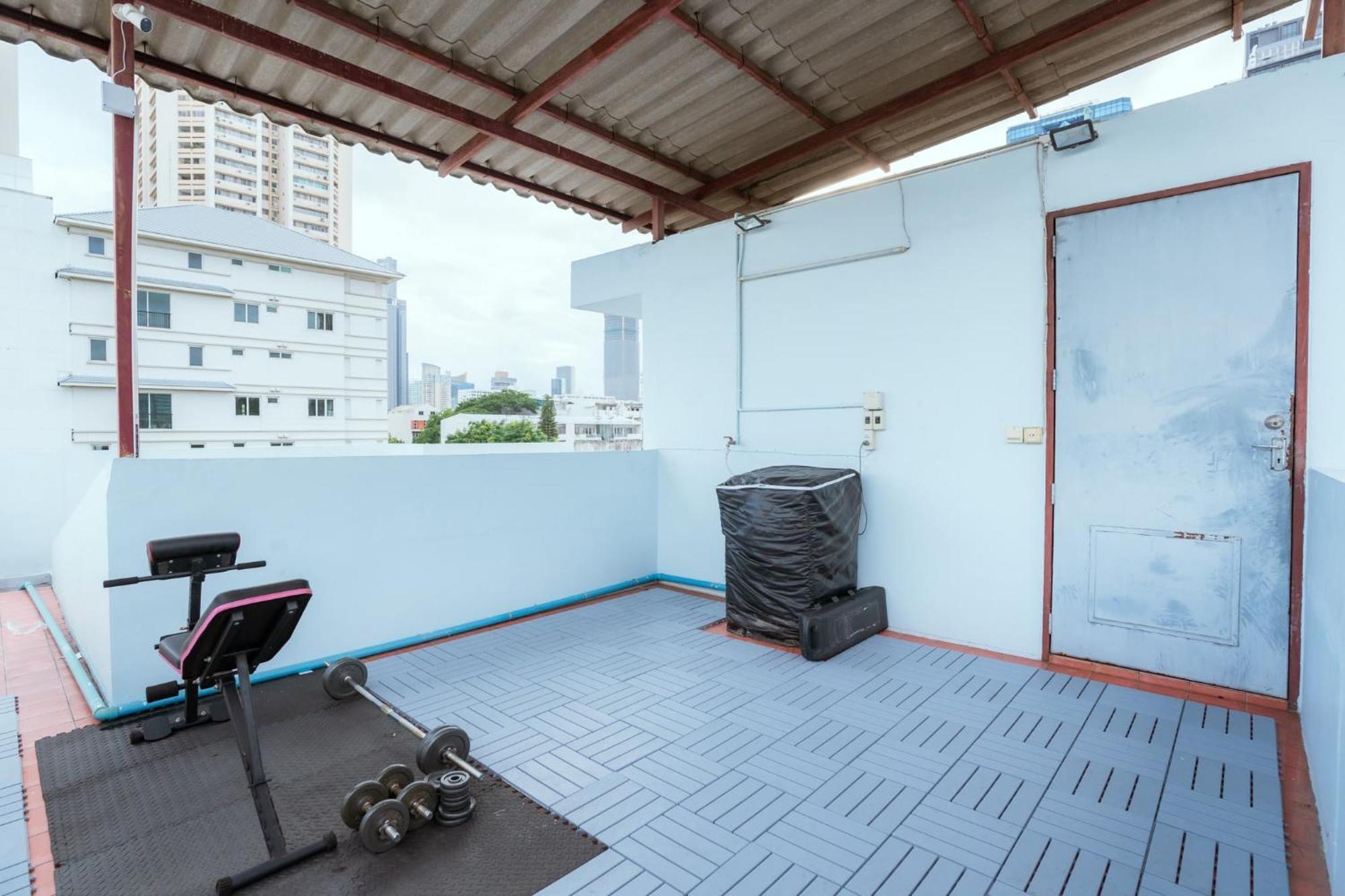 420 Hostel - Ekkamai Buds & Beds Bangkok Luaran gambar